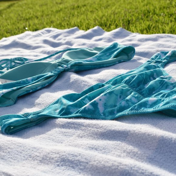 Volcom  blue bikini set - Picture 2 of 2